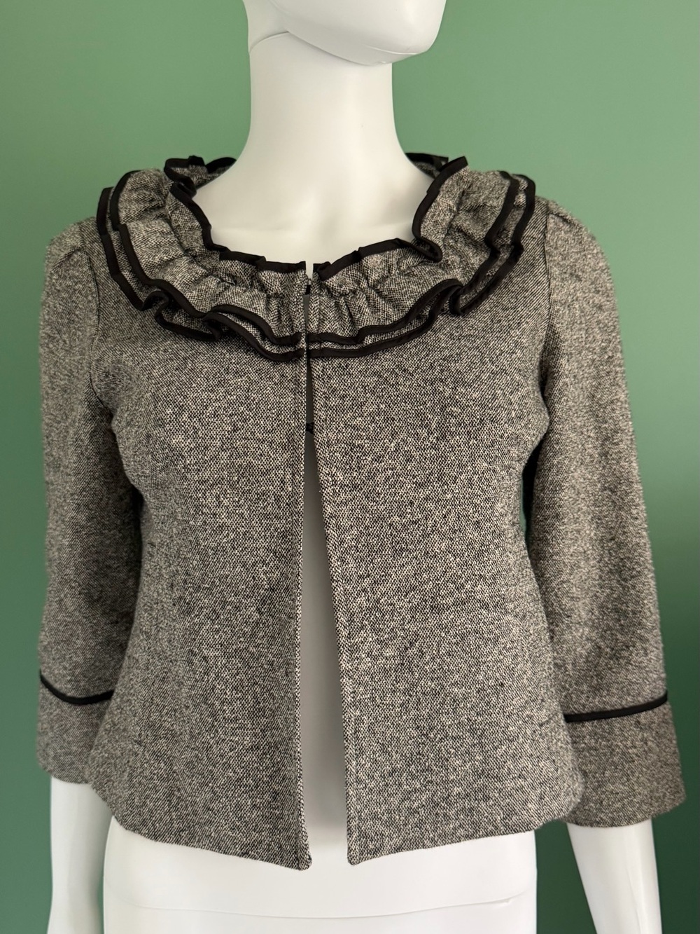 Ann Taylor LOFT Gray Tweed Cropped Jacket With Ruffle Collar
